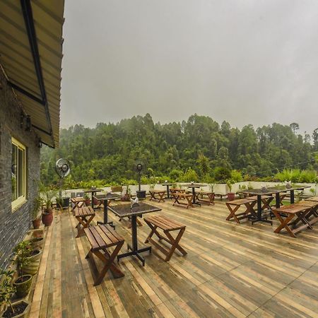 Oyo 7905 Holiday Inn Dalhousie Bagian luar foto