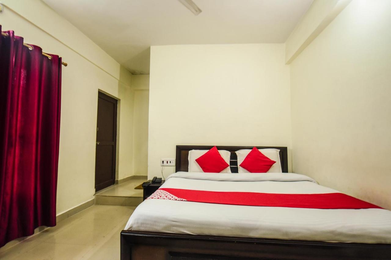 Oyo 7905 Holiday Inn Dalhousie Bagian luar foto